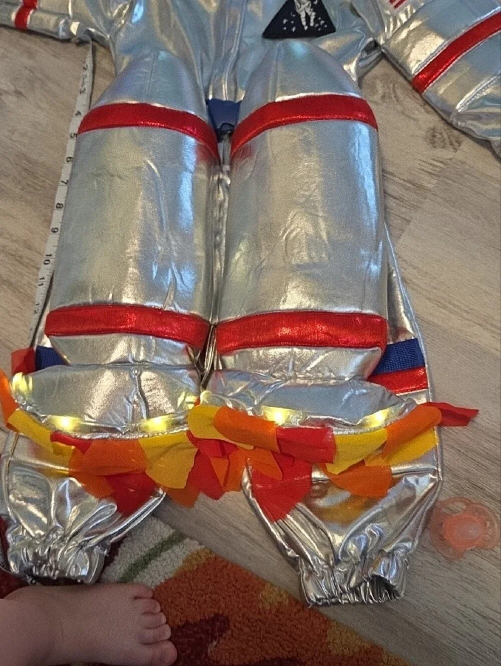 Pottery Barn Kids Silver ASTRONAUT Costume with LIGHT UP JETPACKS! Retail $99